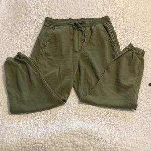 Gap joggers size M in the color Desert Cactus